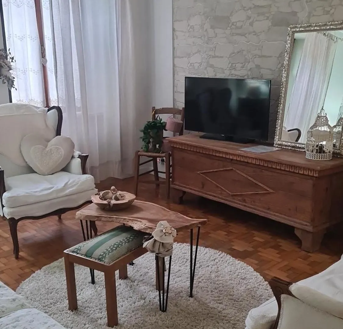 Via Mezzaterra 10 Apartment Feltre
